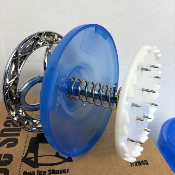 Pampered Chef Ice Shaver #2945 with 3 Cups / Lids Discontinued - Picture 8 of 13